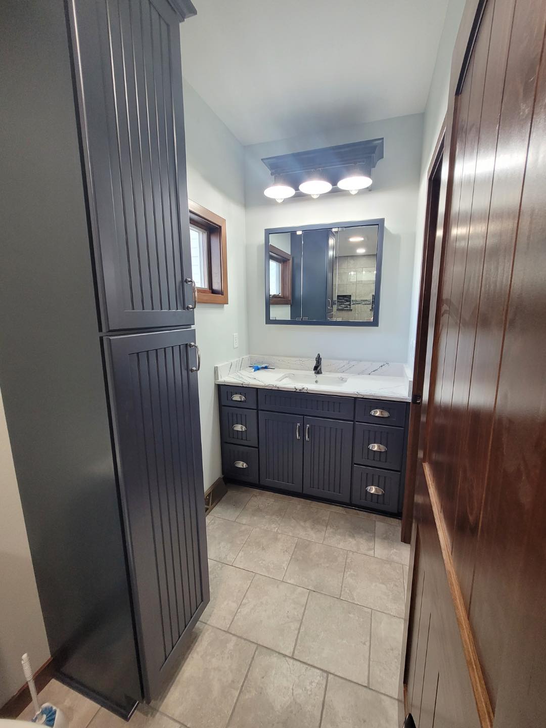 Bathroom 2 | Oak Leaf Construction Electrical